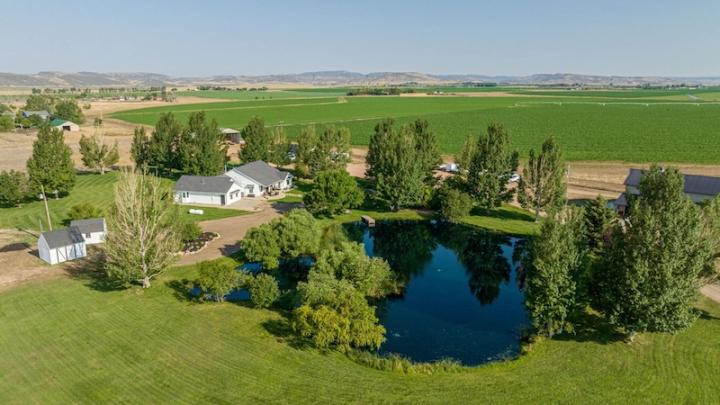 Luxury ranch real estate ranch